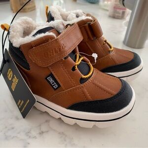 2 pairs NWT Toddler sz9